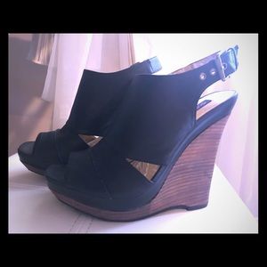 Dollhouse wedge heel size 8 1/2 NWOT